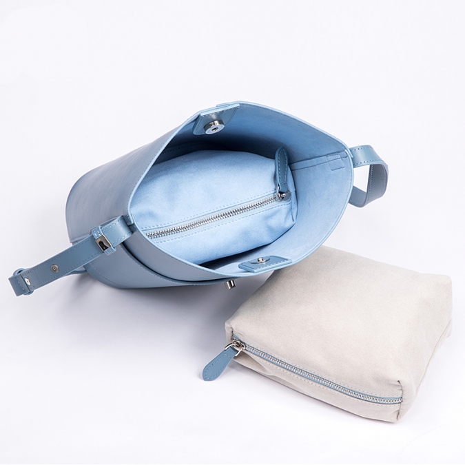 Set borsetta in vera pelle di colore azzurro dello stilista 2020 con la custodia interna 